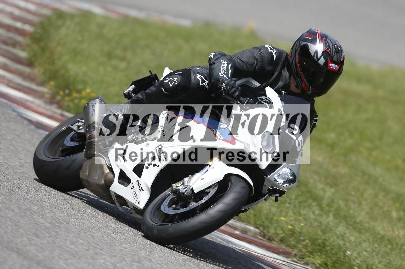 /27 12.06.2025 Ducati Schweiz Trackday Warmup  ADR/blau-bleu/25